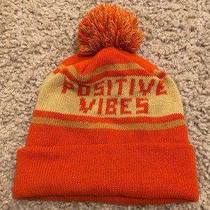 Positive Vibes beanie — Charlavail.